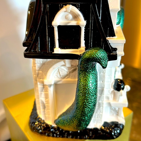 🎃BBW HAUNTED HOUSE🎃 FOAMING HAND SOAP DISPENSER, REFILLABLE, PUSH PUMP NWT - Picture 6 of 9